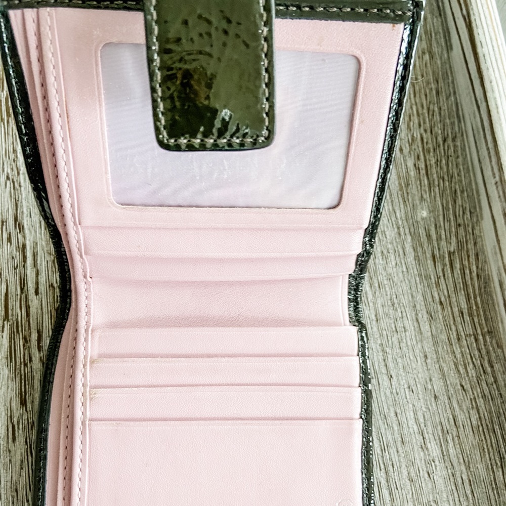 Coach Signature Wallet - Picture 3 of 3